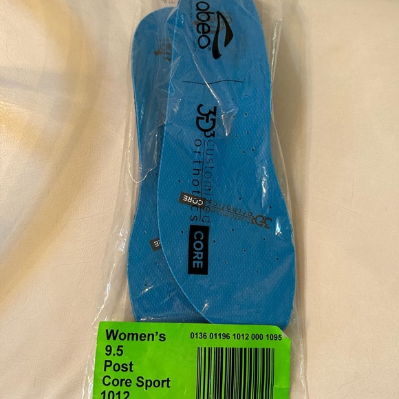 Abeo excellent, like new Enola sneakers, lightweight, gray size 9.5 wide - Picture 5 of 6